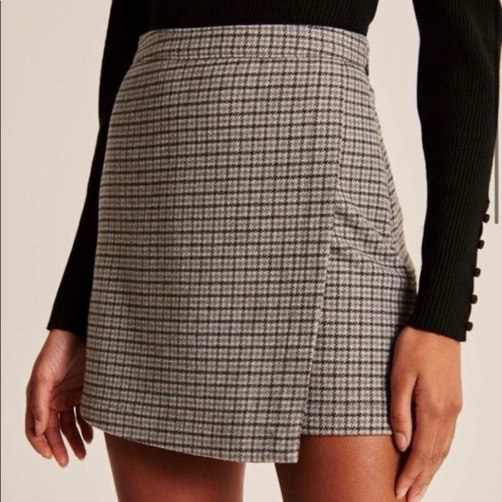 Abercrombie & Fitch Grey Plaid Wrap Skirt